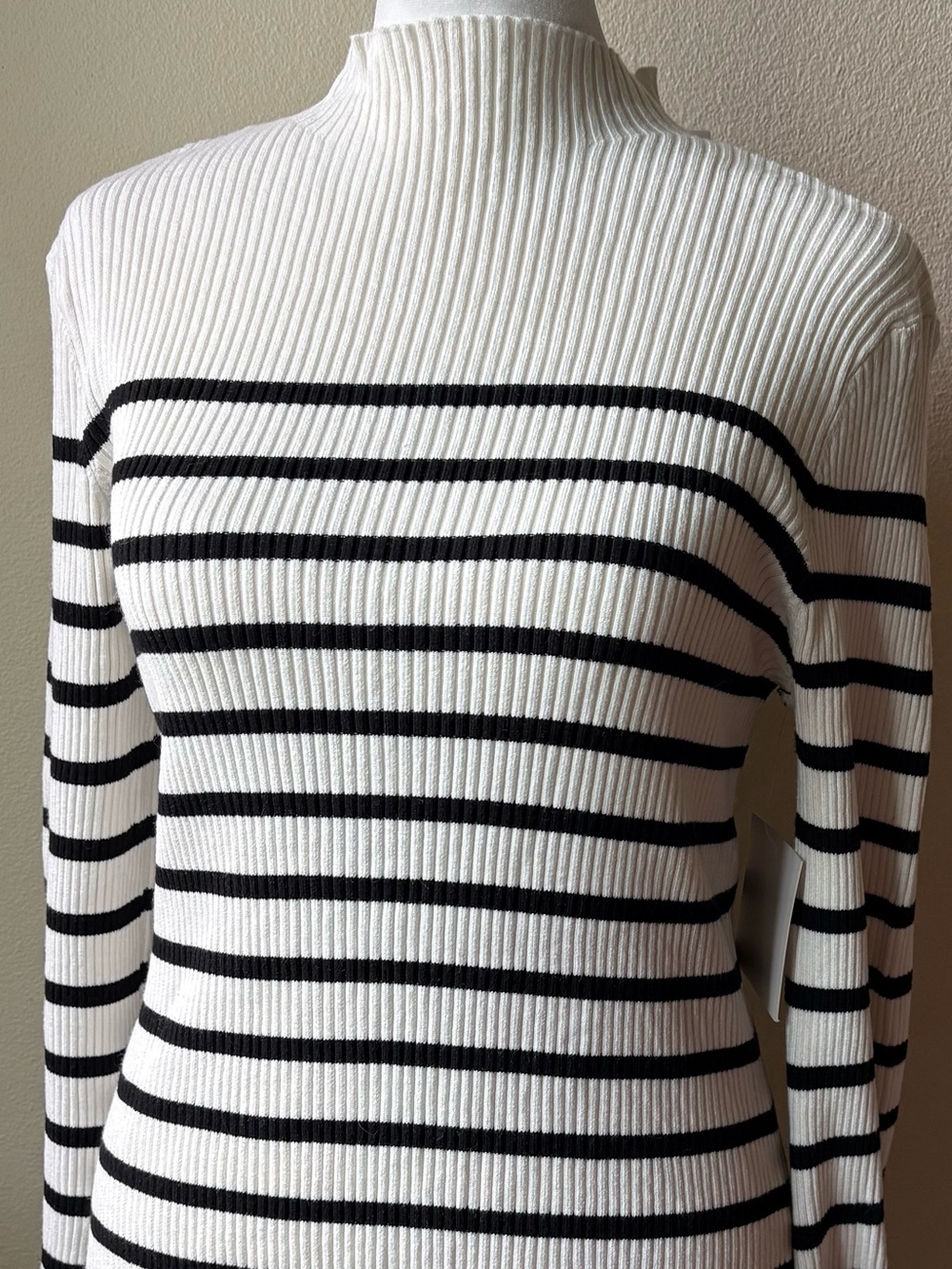 Ellen Tracy Mock Neck Striped Sweater M NWT Black White Ribbed Flare Sleeve